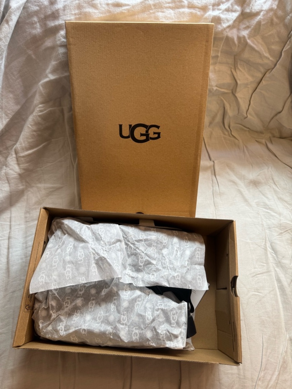 NWT UGG Cora Platform Sandals in Black - Picture 8 of 10
